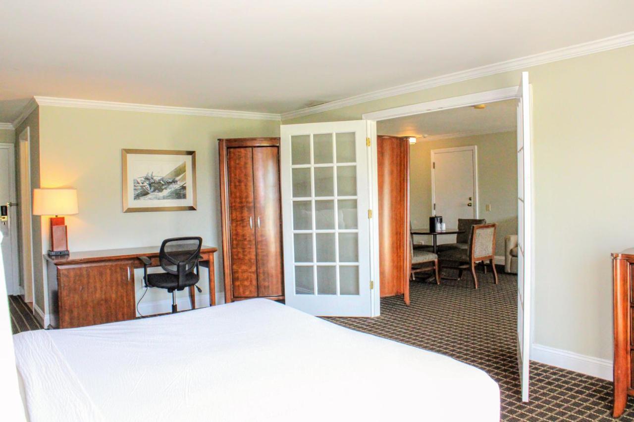 Cape Cod Irish Village - The Emerald Resort Barnstable Exterior photo