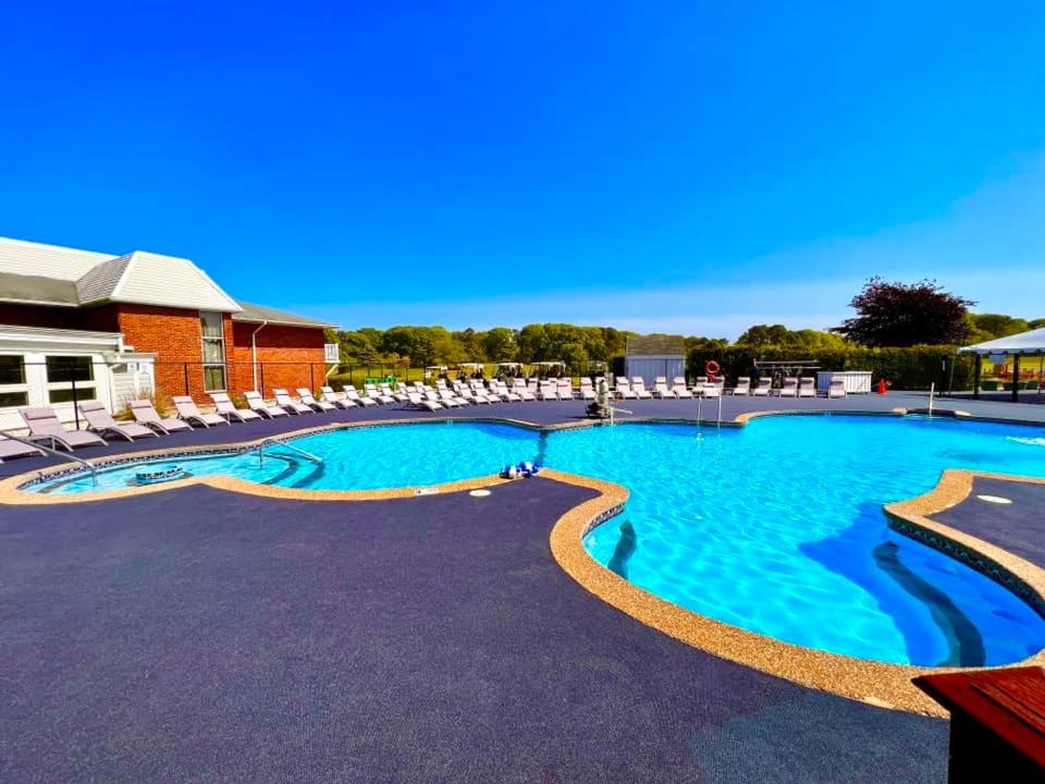 Cape Cod Irish Village - The Emerald Resort Barnstable Exterior photo