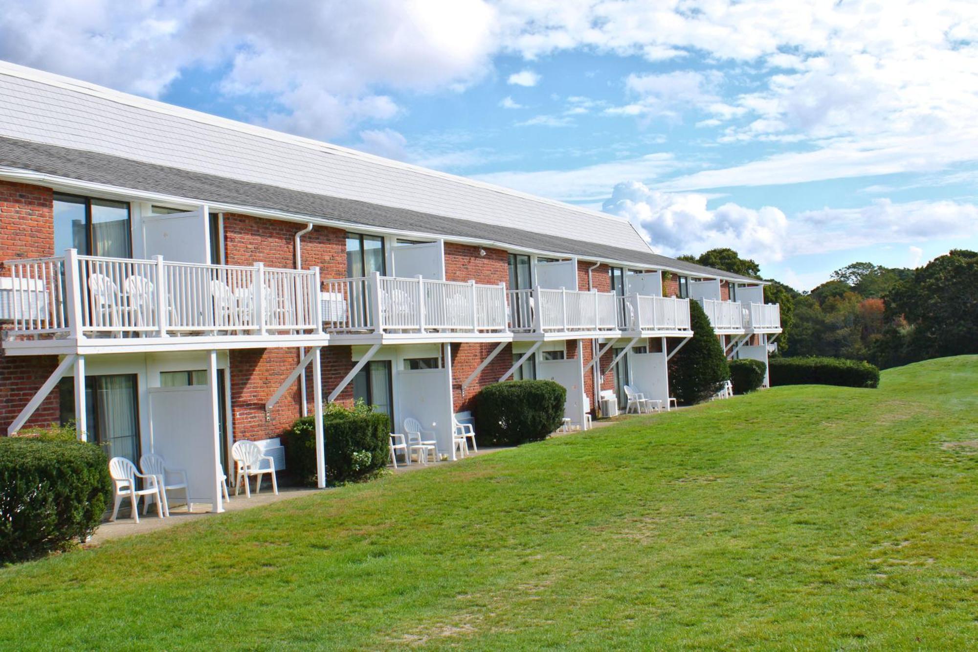 Cape Cod Irish Village - The Emerald Resort Barnstable Exterior photo