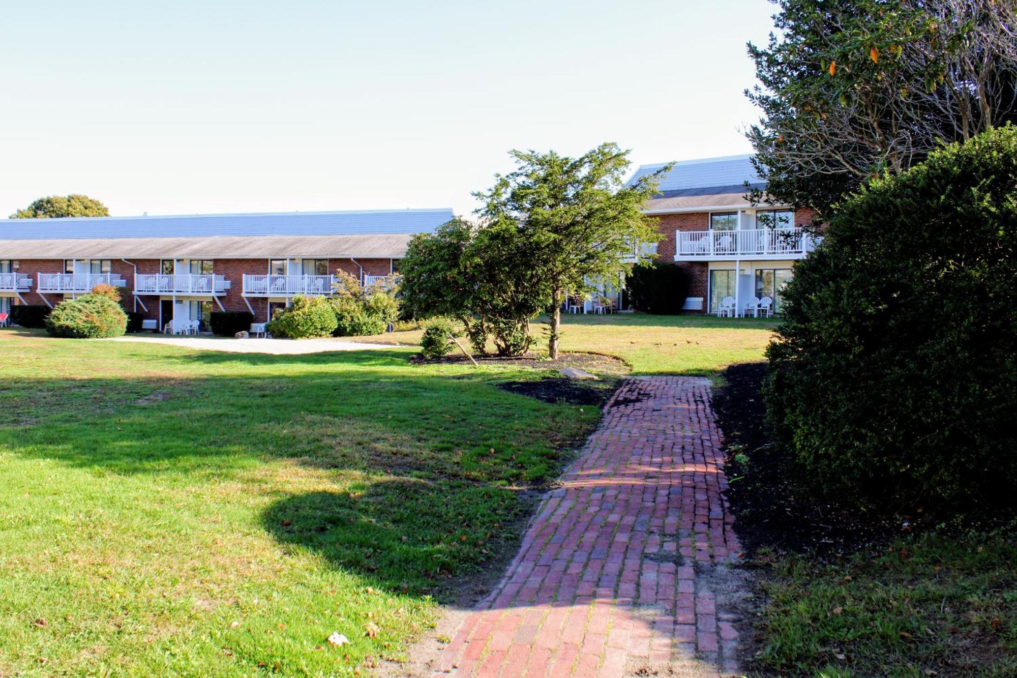 Cape Cod Irish Village - The Emerald Resort Barnstable Exterior photo