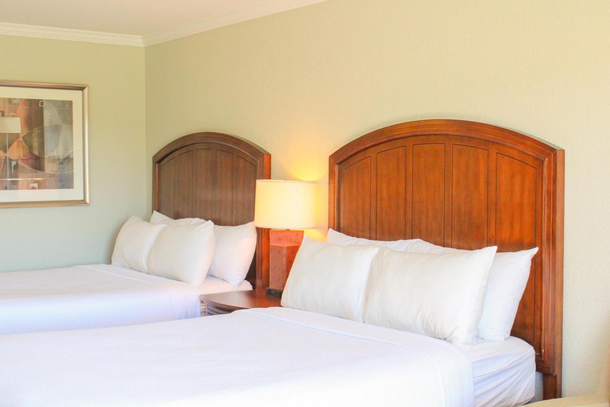 Cape Cod Irish Village - The Emerald Resort Barnstable Exterior photo
